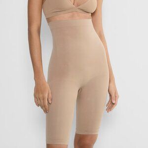 Brand new Aritzia ShapeEnhance Seamless Super Hi-Rise Short Shapewear Short Nude